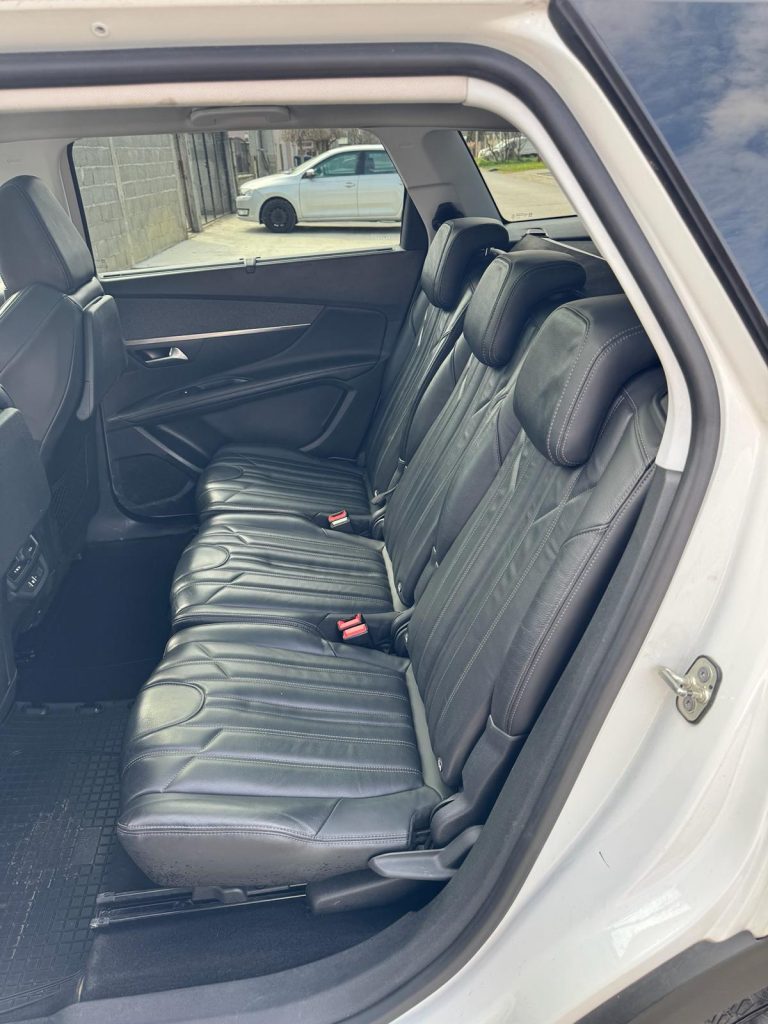peugeot-5008-00004