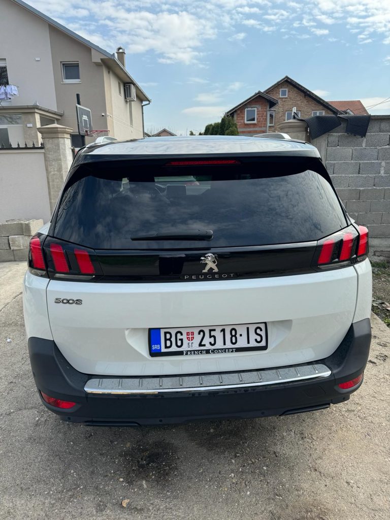 peugeot-5008-00009