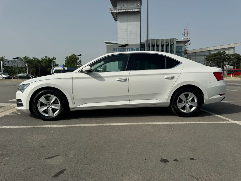 skoda-superb-limuzina-00004