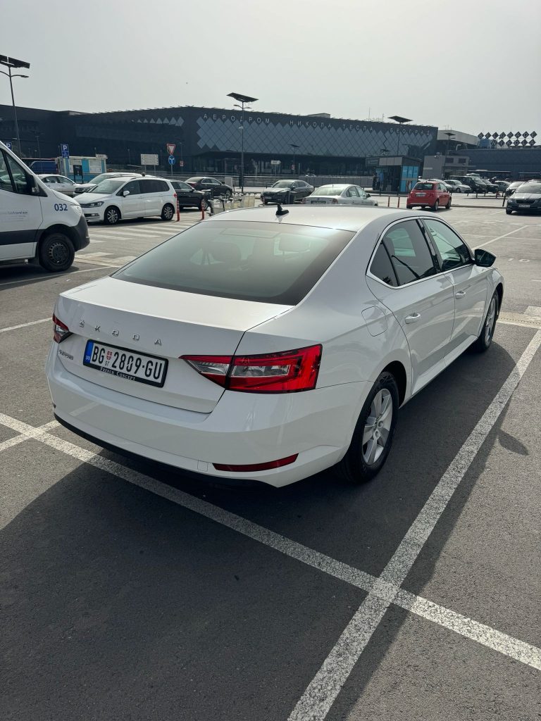 skoda-superb-limuzina-00010