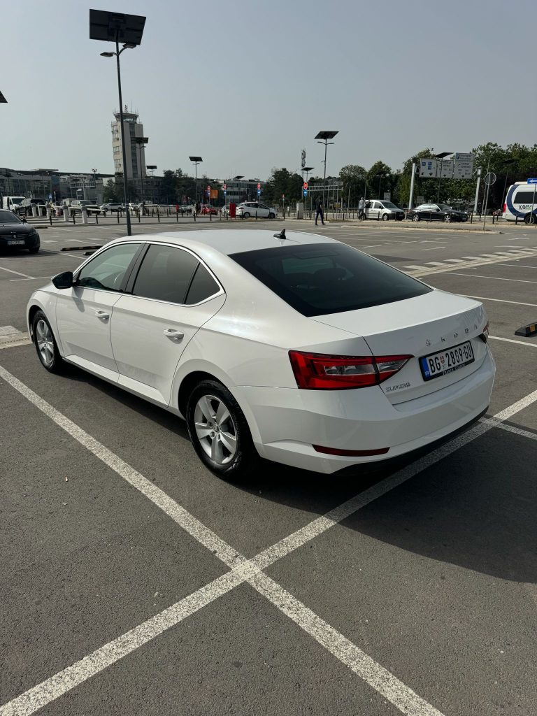 skoda-superb-limuzina-00012